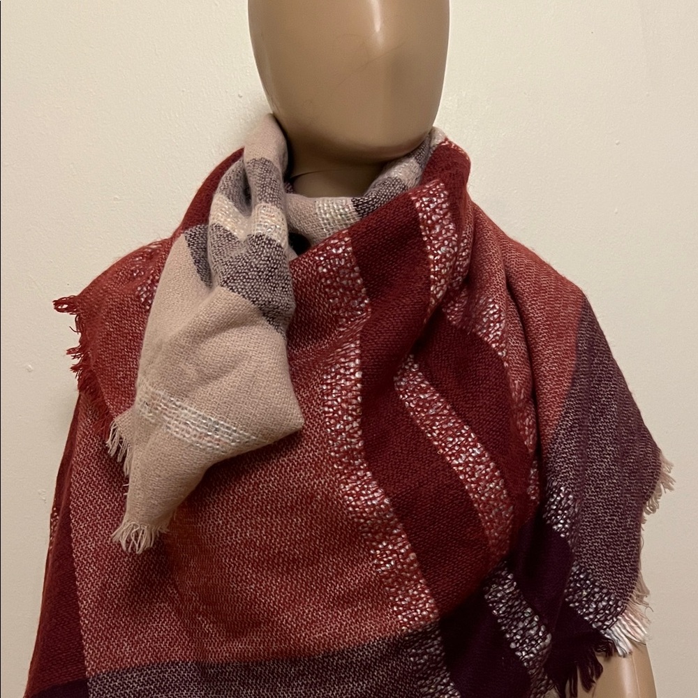Chic Plaid Scarf in Burgundy and Cream